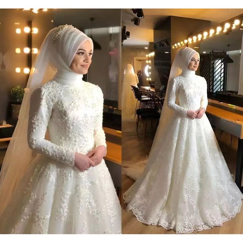 Long Sleeve White Dignified Wedding Dress — photo 2