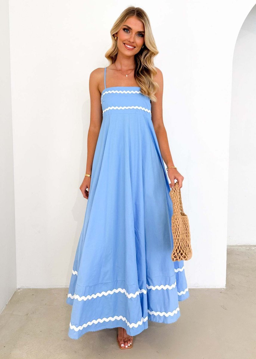 Sling Low Square Collar Layered Elegant Beach Dress — photo 4