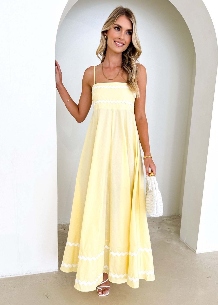 Sling Low Square Collar Layered Elegant Beach Dress — photo 3
